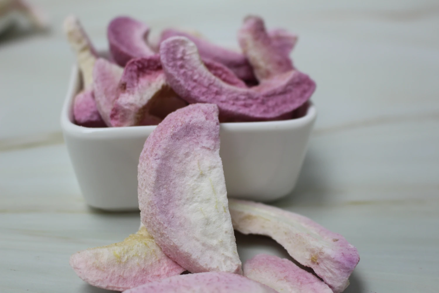 Freeze-dried · White peach Slices