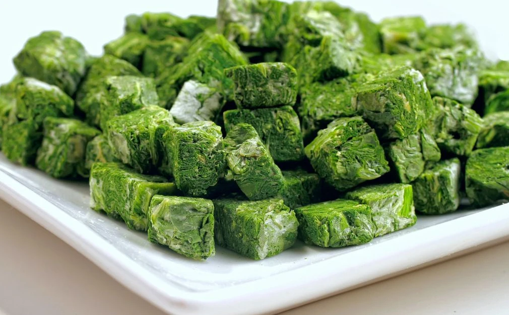 Freeze-dried spinach